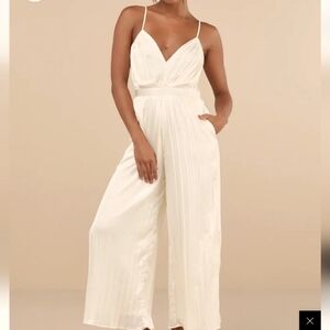 NWT Lulu's Ivory Cream Pleated Pant Jumper Size Xsmall with Pockets